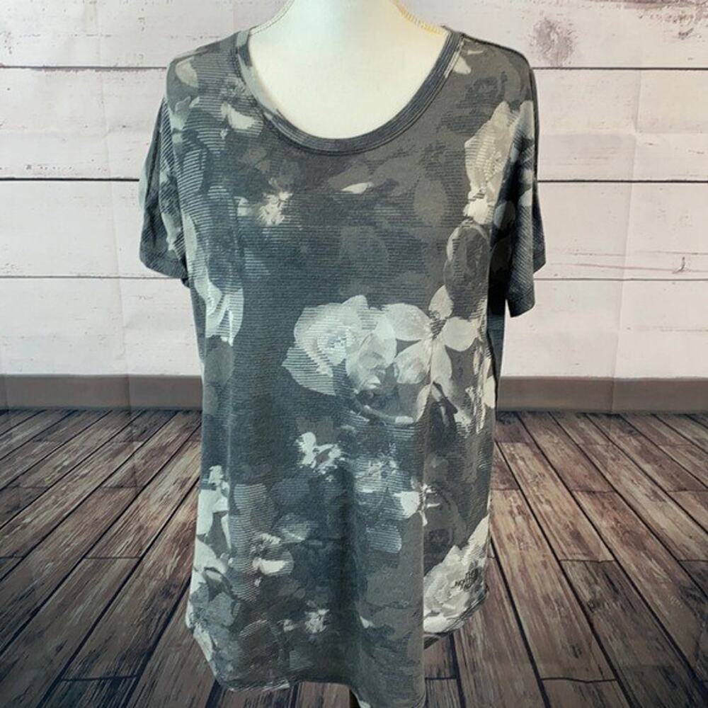 The North Face Tee Shirt Top Womens Medium Gray Floral Minimalist Outdoor Active